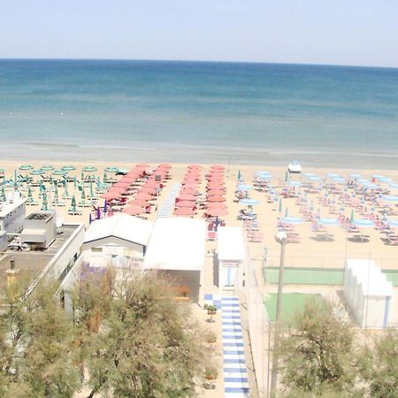 Hotel Italia Сенигалия Екстериор снимка